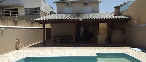 Sobrado Novo Com Piscina