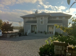 front view of home; allows plenty of parking for boat trailer