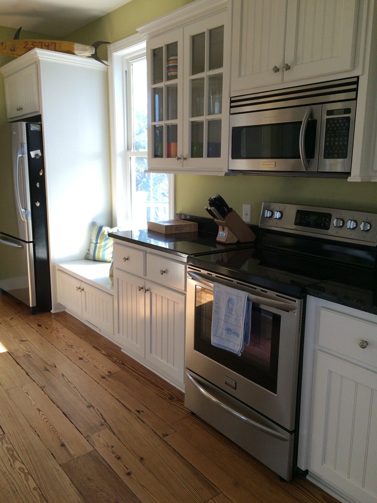 5 BR With Fantastic Views on Harbor Island, SC., Golf Cart, Wi-Fi, Beautiful!