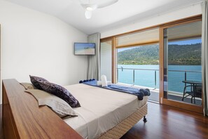 Wake up to the ocean!