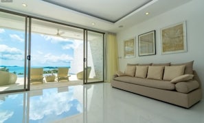 3 Bedroom Sea View Villa Escape