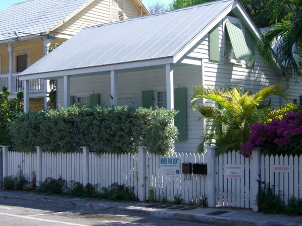 Turtle House View From Thomas Street