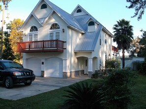 N front entrance 