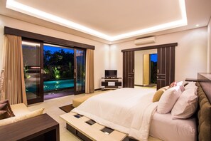 bedroom 1 view pool