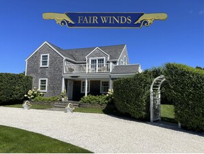 "Fair Winds" 3 bedrooms, 3.5 baths