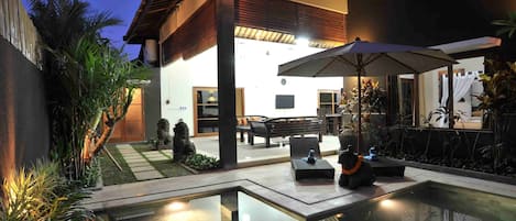 4 Bedroom villa w/ Breakfast, Seminyak