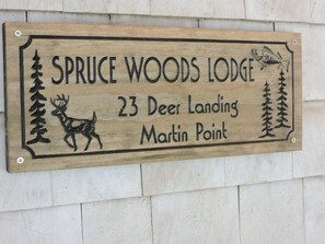 Entryway Plaque