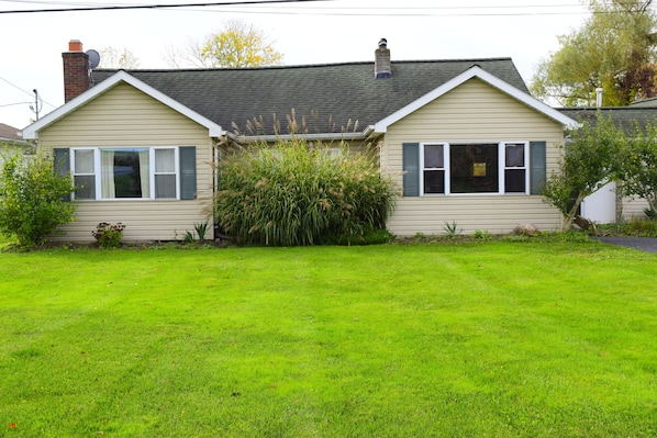 Cayuga Dacha from the front