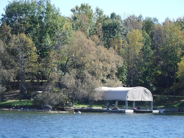 Boat Port heading into Grenadier Island.