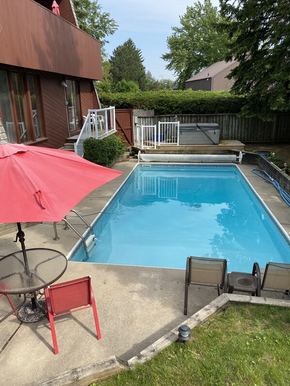 Private large (14x28) salt water pool and hot tub