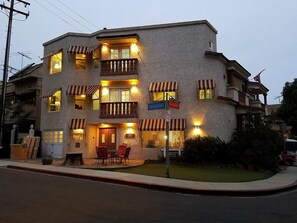 Unique, Spacious, Clean, Modern and Affordable!