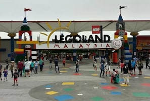 Legoland 5* Hello Kitty Theme Suite