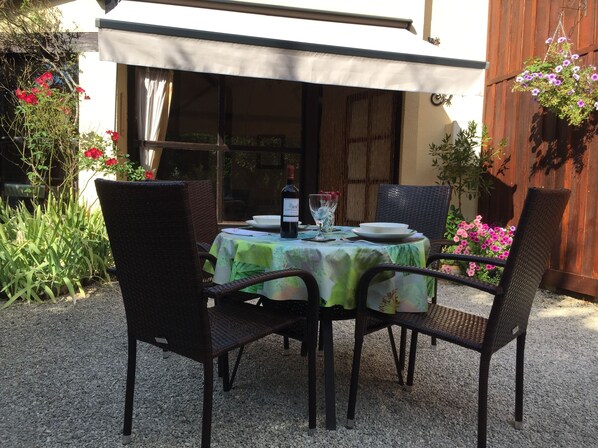 Petit Bijou - private courtyard
