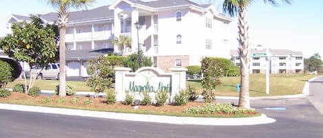 Entrance to Magnolia North 