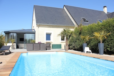 Sainte-Croix-sur-Mer ; house with garden near D-Day beaches