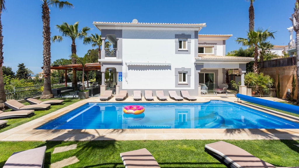 Picture of villa