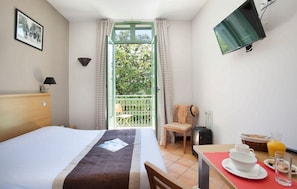 Come and stay in our cozy and chic studio apartment in Nice!