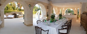 Outdoor dining