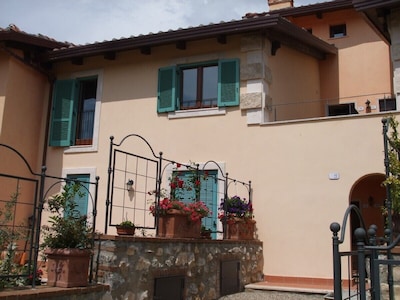 Tuscan style apartment with pool ideally situated on the outskirts of Cetona