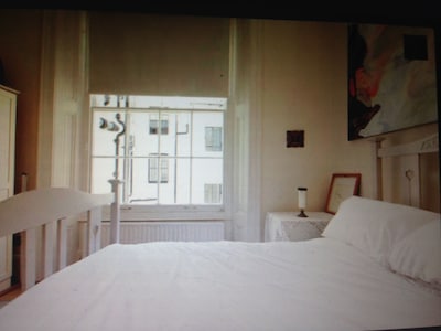 Central, lovely, spacious flat near Kensington Palace, Selfridges, Paddington