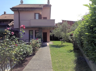 Villa Gianni - Einfamilienhaus mit Garten