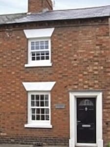 Period Cottage in the Heart of Stratford upon Avon