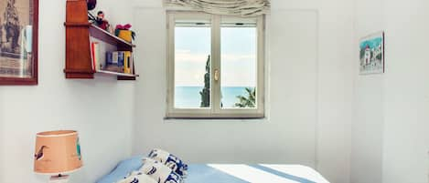 Double bedroom with sea view