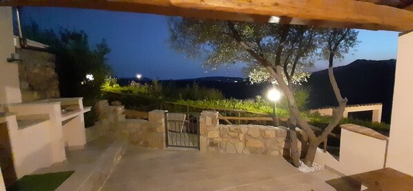 Patio view - Vista del patio