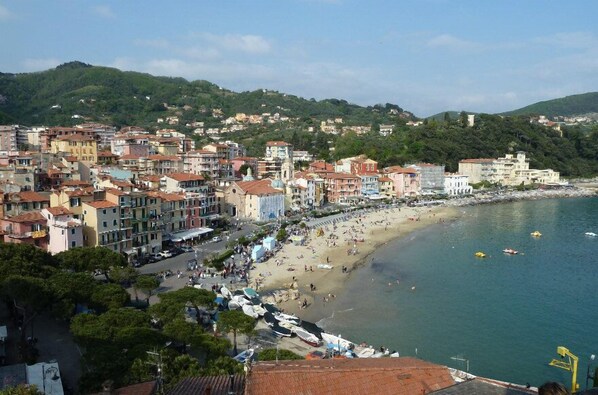 Strand