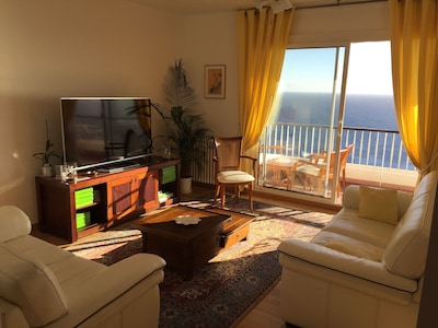 Apartment mit schönem Meer- und Bergblick