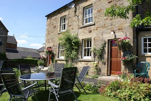 Exterior - Beech Cottage on right