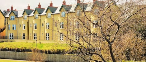 Ben-Ry Cottage, rear view across River Bush