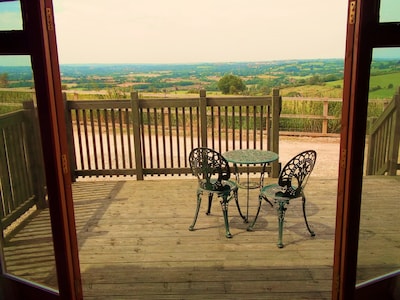 Hare Cottage - Fantastic views from cosy cottage near Bath