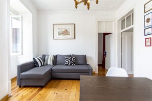 Living Room
Acoustic and Thermal Windows 
KÖMMERLING