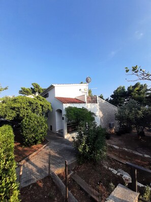 Building, environment, garden