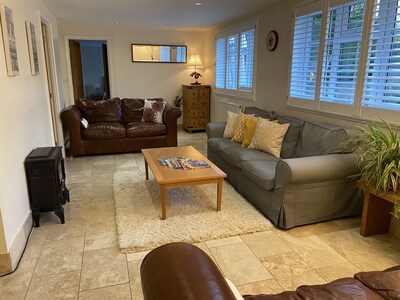 Rosemary Cottage 5* family & wheelchair friendly,tennis court  beautiful grounds