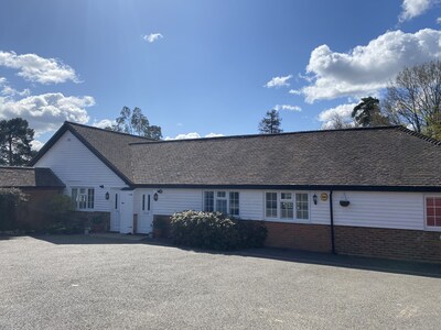 Rosemary Cottage 5* family & wheelchair friendly,tennis court  beautiful grounds