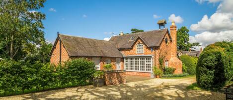 The Coach House
at Pebworth Manor