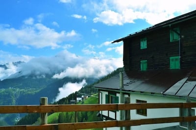 Typische Residenz in den Dolomiten. Zwischen Arabba, Gadertal und Cortina d'Ampezzo