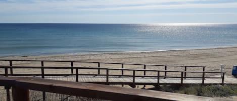 Vista para praia/oceano