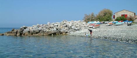 Stone and wood villa on wreck's beach