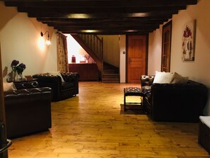 Entrance Lobby Area