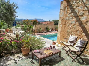 Twin bedroom terrace