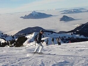 Lovely piste skiing in the Grand Massif