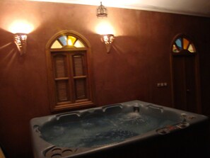 Jacuzzi Hot Tub