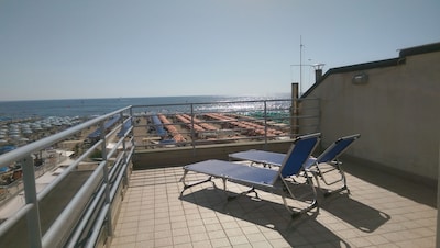 A typical beach house in the center of Viareggio with lovely view from balconies