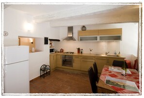 Kitchen / Dining