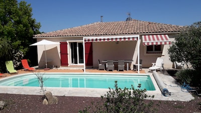 Beautiful house classified 4 *, 3 air-conditioned rooms, heated swimming pool, WIFI, calm