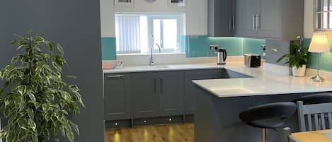 Fully fitted newly refurbished kitchen / diner