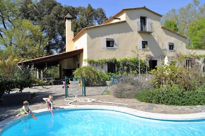 CasaNova Girona. Ländliches Haus / Pool. In der Nähe von Girona / Flughafen.